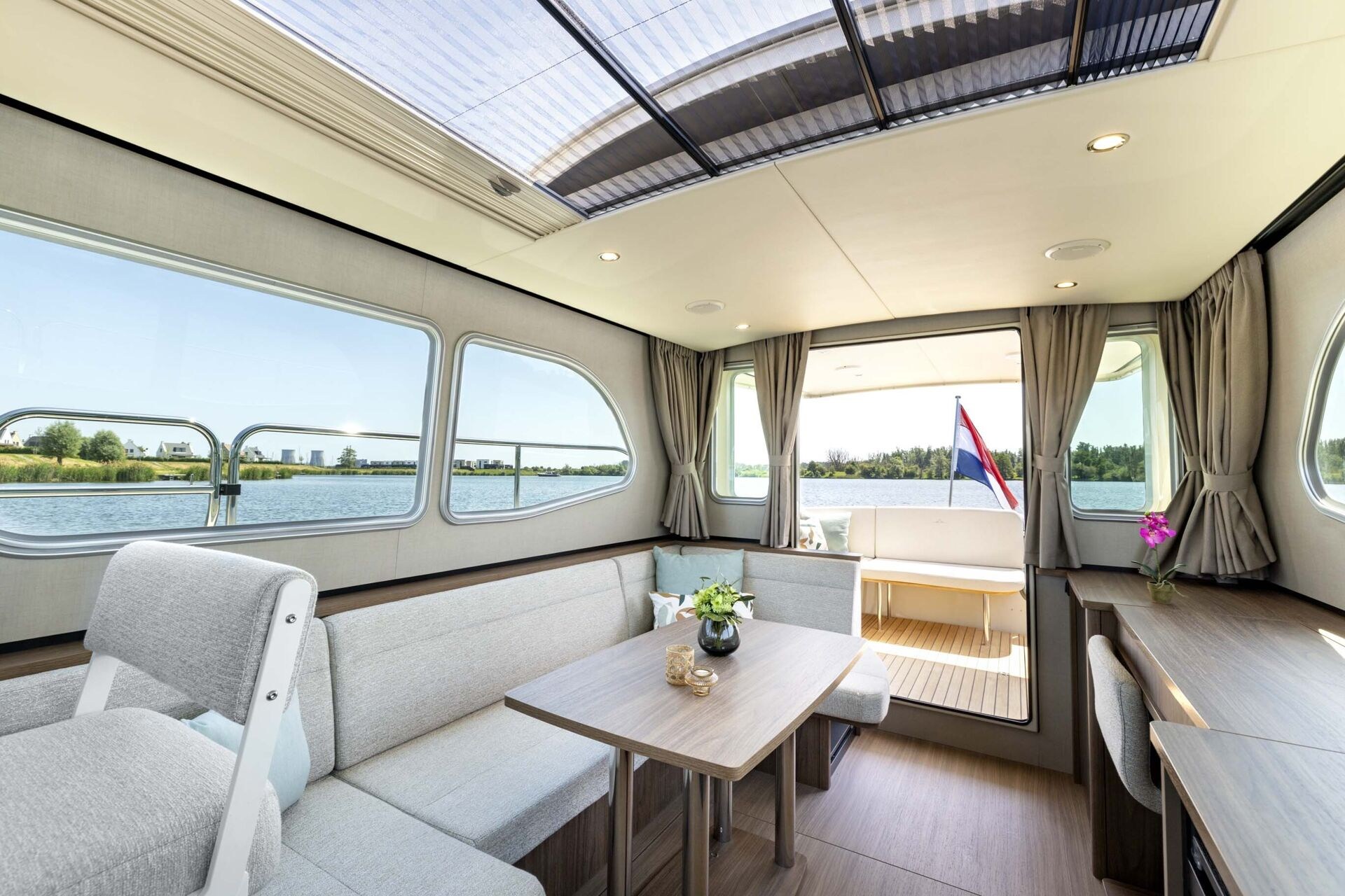 Linssen Grand Sturdy 35.1 Sedan specs image