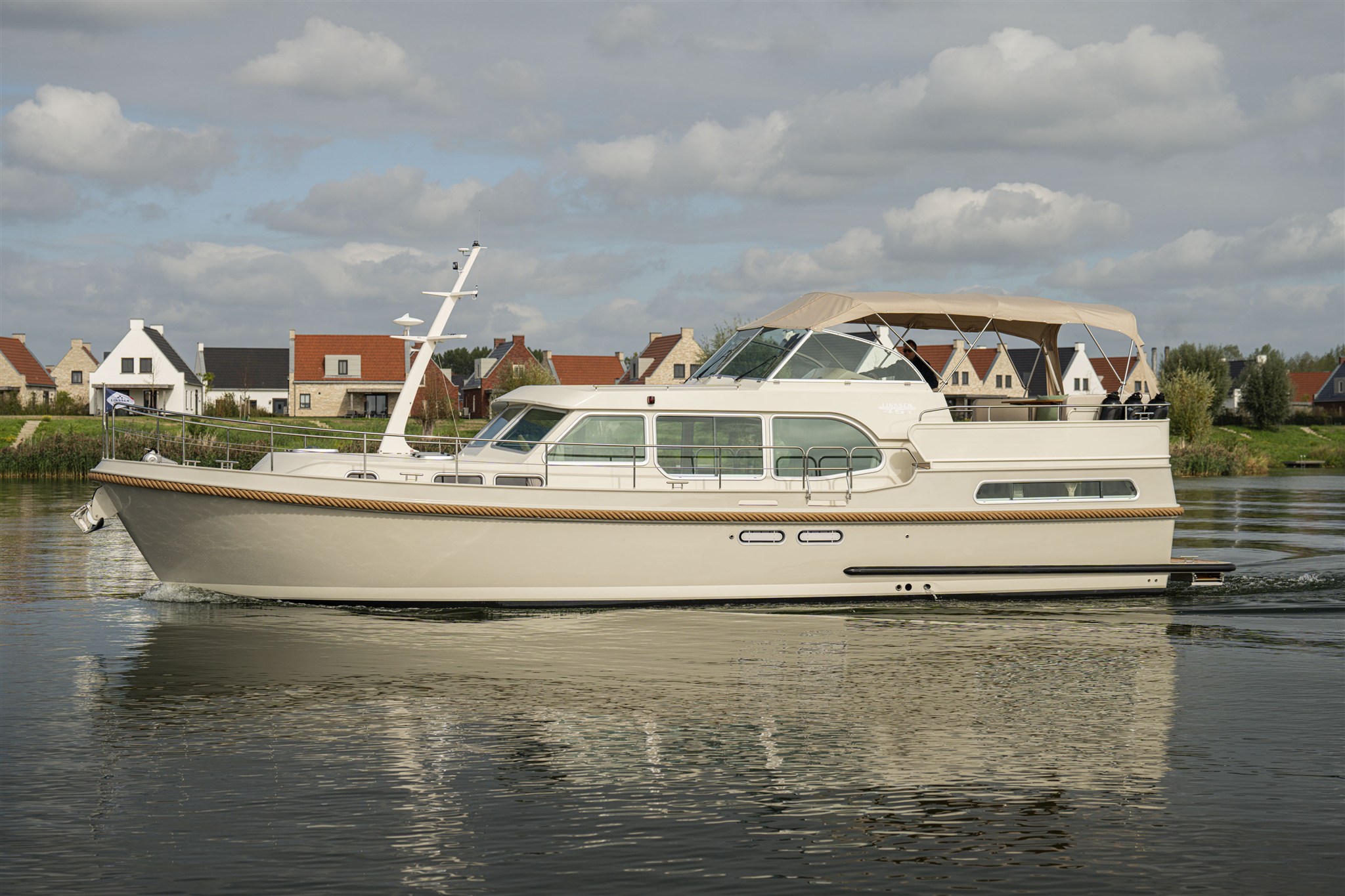 GRAND STURDY 45.1 AC 