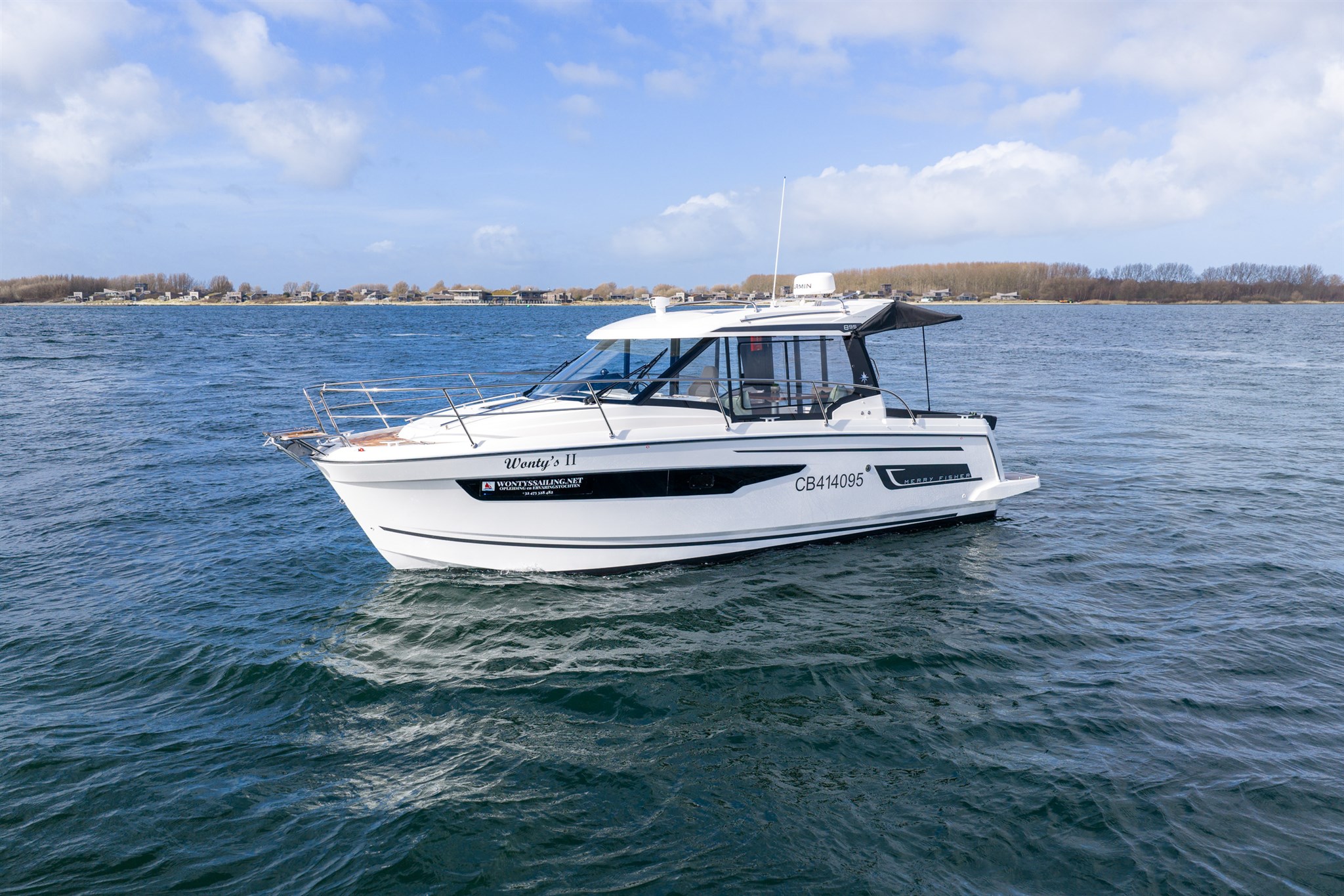 Merry Fisher 895 Offshore header image