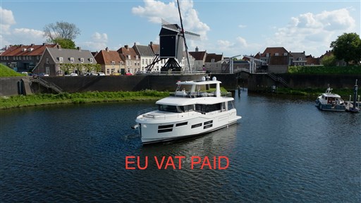 Beneteau Grand Trawler 62