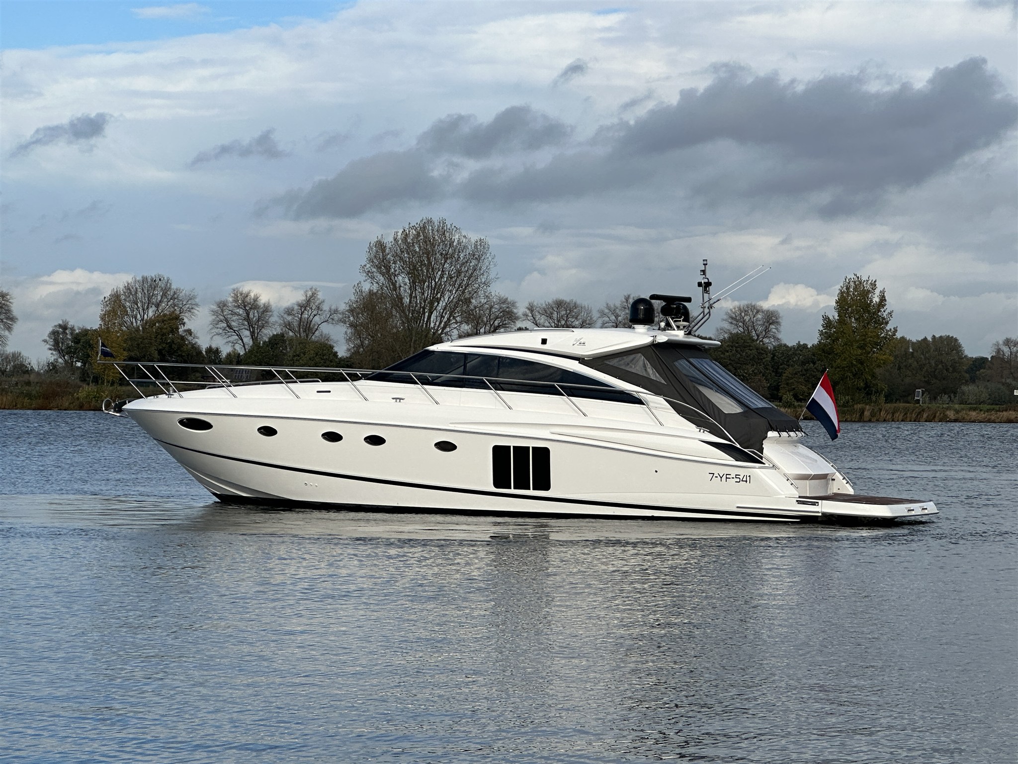 Hoofdafbeelding van de Princess V56
